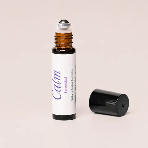 Roll-on de aceites esenciales Calm de MATA SANA